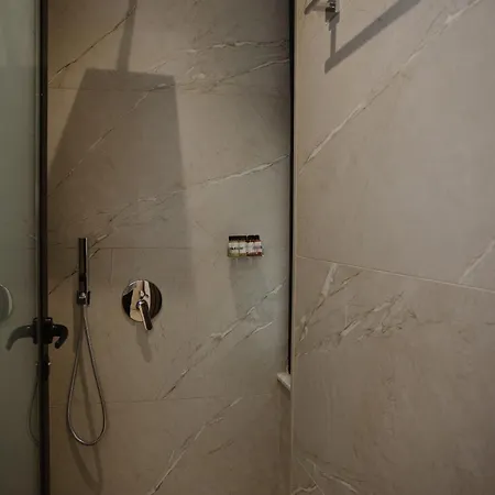 Downtown Hotel Shkoder